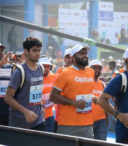jpeg-optimizer_new-delhi-india-october-20-2024-vedanta-delhi-half-marathon-race-after-covid-which-marathon-participants-about-cross-finish-line-delhi-half-marathon-2024